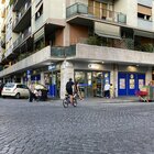 Roma, violenta una ventenne in strada a Testaccio: arrestato dipendente di un supermercato