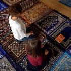 Francia, due donne imame guidano la preghiera in moschea