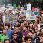 Clima, studenti in piazza per Fridays for Future