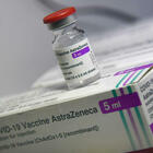 Vaccino, l'ultimatum Ue ad AstraZeneca: «State violando il contratto»