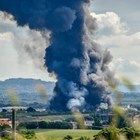 Incendio a Pomezia, direttore Ispra: «Quasi spento, controlli sulla nube»