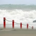 Ostia, mare in burrasca: vento a 90km/h Video