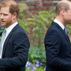Meghan, Harry e la Royal Family: William ore teme le mosse del fratello. Non si placano gli scambi di accuse