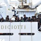 Caso Diciotti, la rete a pagamento che aiuta i migranti a fuggire