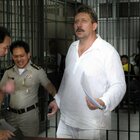 Viktor Bout, chi è il trafficante d'armi russo liberato grazie a uno scambio di prigionieri con gli Usa. Dall'arresto in Thailandia all'ispirazione per il film con Nicolas Cage