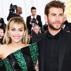 Miley Cyrus e Liam Hemsworth si lasciano a 8 mesi dalle nozze, il gossip: «Lei si è fidanzata con una donna»