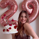 Beatrice Valli festeggia 29 anni: «È il mio giorno. Esperienza? Un marito, quattro figli e cinque cani»