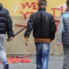 Milano, presa baby gang specializzata in rapine ai coetanei: 4 ragazzi e una ragazza