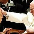 La strenua lotta delle vittime di padre Maciel, il pedofilo che getta ombre su Wojtyla e sul Vaticano