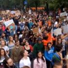 Fridays For Future, a Milano migliaia di studenti manifestano per il clima