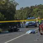 Ostia, scontro frontale sulla litoranea tra auto e scooter: morto 56enne