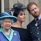 Meghan e Harry, la regina Elisabetta ne ha abbastanza: pronta a portarli in tribunale
