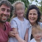 Israele, famiglia sterminata dai terroristi di Hamas: morti papà, mamma, le due gemelline di 6 anni e la figlia più piccola