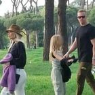 Ilary Blasi con Bastian Muller e Isabel, le foto al parco che potrebbero far arrabbiare Totti