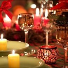 Natale a tavola, spesa sobria: meno carne, dolci e bollicine