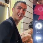 Cristiano Ronaldo, festa e regalo a sorpresa per i suoi 35 anni. Che cosa c'è nel “pacchetto”