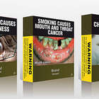 Guerra al fumo: pacchetti delle sigarette shock in Australia