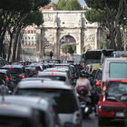 Rottamazione auto con “buono mobilità” da 1.500 euro per acquisto abbonamenti trasporti pubblici o car sharing