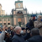 Napoli, no green pass in piazza Dante: tensione con la Digos