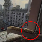 Missili su Kiev, dipendente italiano e famiglia rischiano la morte ma «si salvano grazie alle sirene»: chi è e cosa è successo
