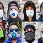 Covid-19 Italia, sanzioni per chi non ha la mascherina: la richiesta delle Regioni al governo