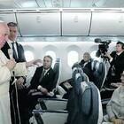Papa Francesco fa la paternale ai giornalisti, «non fermatevi alla informazione di palazzo»