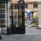 Roma, madre scagionata: «Non tentò di uccidere la figlia». Lei: «Non vedo i miei bimbi da 2 anni»
