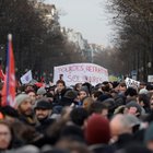 Riforma pensioni in Francia, i sindacati: «Sciopero a oltranza, nessuna tregua per Natale»