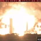 Usa, esplosioni e incendio in raffineria a Filadelfia: colonna di fumo a chilometri di distanza