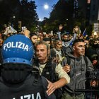 No Green pass a Milano, la manifestazione in diretta: tensioni con la polizia. Caos e traffico bloccato