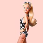 Anche Barbie ha la cellulite, eccola in versione rivisitata: «Reale vuol dire bello» Anche Barbie ha la cellulite, eccola in versione rivisitata: «Reale vuol dire bello»