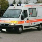 Frontale con un autobus, l'auto sbalzata fuori strada: morto un 53enne. Ma sulla dinamica è giallo