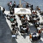 Italia zona gialla, calendario riaperture (sino a luglio): bar, ristoranti, palestre, centri commerciali