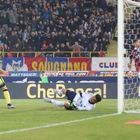Icardi torna al gol, l'Inter vince e torna in testa