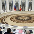 Putin costretto a un «rischio politico», la Gran Bretagna sul discorso dello zar: «La sua missione sta fallendo»
