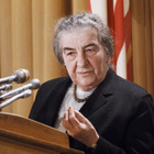 Golda Meir, la lady di ferro d'Israele che affrontò le sfide più dure. Fu definita "il miglior uomo al governo"