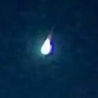 Meteorite squarcia il cielo nella notte: «Una palla di fuoco, ha aperto porte e finestre»