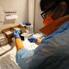 Vaccino Omicron, Pfizer e Moderna cominciano i test