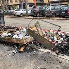 IL PRECEDENTE Cassonetti bruciati a Cinecittà, i residenti: «Carcasse non ancora rimosse»