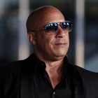 Vin Diesel accusato di violenza sessuale dall'ex assistente: «Mi ha sbattuta contro il muro». L'attore nega