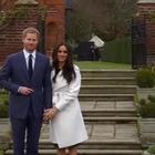 Harry e Meghan rinunciano a status in famiglia reale: meglio lavorare