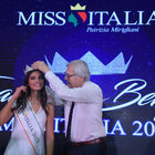 Miss Italia, Sgarbi sbotta sui social: «Perchè l'eresia di uomini che si baciano in tv va bene e la bellezza della donna no?»