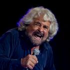 Beppe Grillo: «Ora un reddito universale per tutti»
