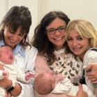 Veronica Peparini, le gemelline nell'abbraccio con le dottoresse: «Non smetterò mai di essere grata a loro»
