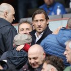 Totti e la Serie tv: «Potrebbe interpretarmi Verdone». Carlo risponde: «Al massimo posso fare lo zio»