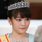 Mako, la principessa ribelle del Giappone rinuncia al titolo (e a 1 milione di euro) e sposa l'impiegato di banca