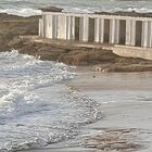 Gallipoli, la spiaggia arretra. Scatta l'operazione "salva-estate": sabbia dal mare per 10 lidi