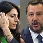 Salvini attacca la Raggi: «Bus a fuoco, auto ferme: salviamo i romani». E lei: «Vai a lavorare»