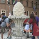 • A Roma, turisti in coda alle fontanelle del centro per l'acqua