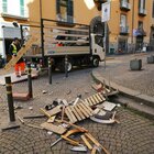 Napoli-Eintracht, devastazione in città il giorno dopo. Manfredi: «In caso di Scudetto, tifosi non dipingano monumenti di azzurro»